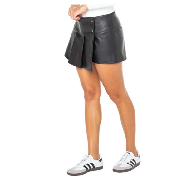 Celebrity Pink Women's Black Faux Leather Pleated Skort NEW - Picture 4 of 5